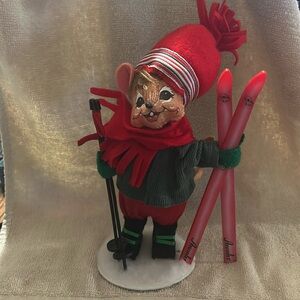 Annalee Christmas Mouse holding skis